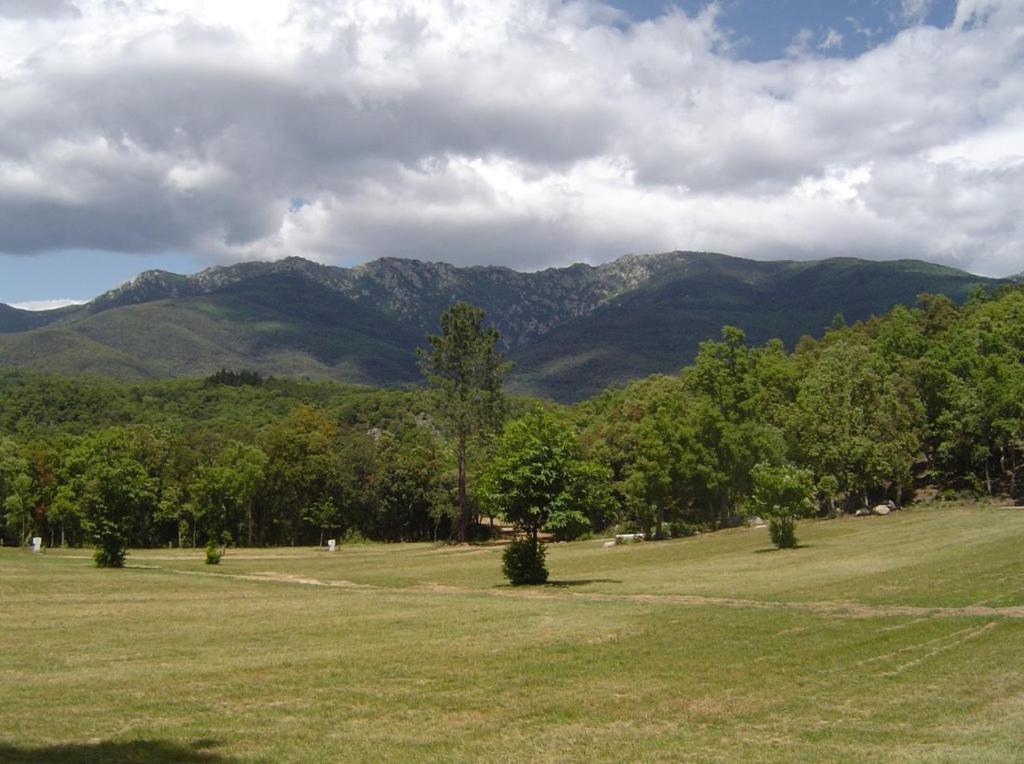 Camping Maçanet de Cabrenys Екстериор снимка
